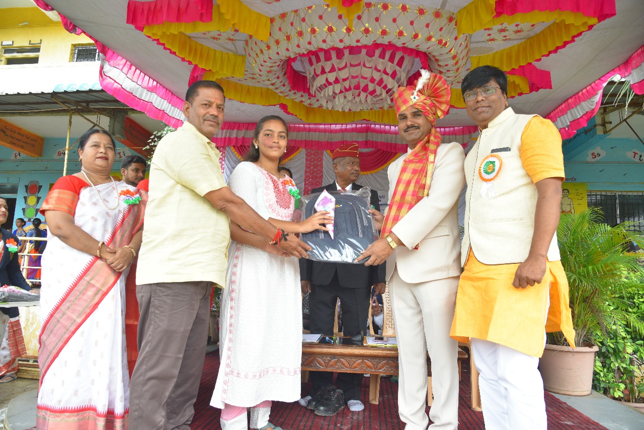 https://cp.arihantems.com/images/news/news_5_99_2.jpeg